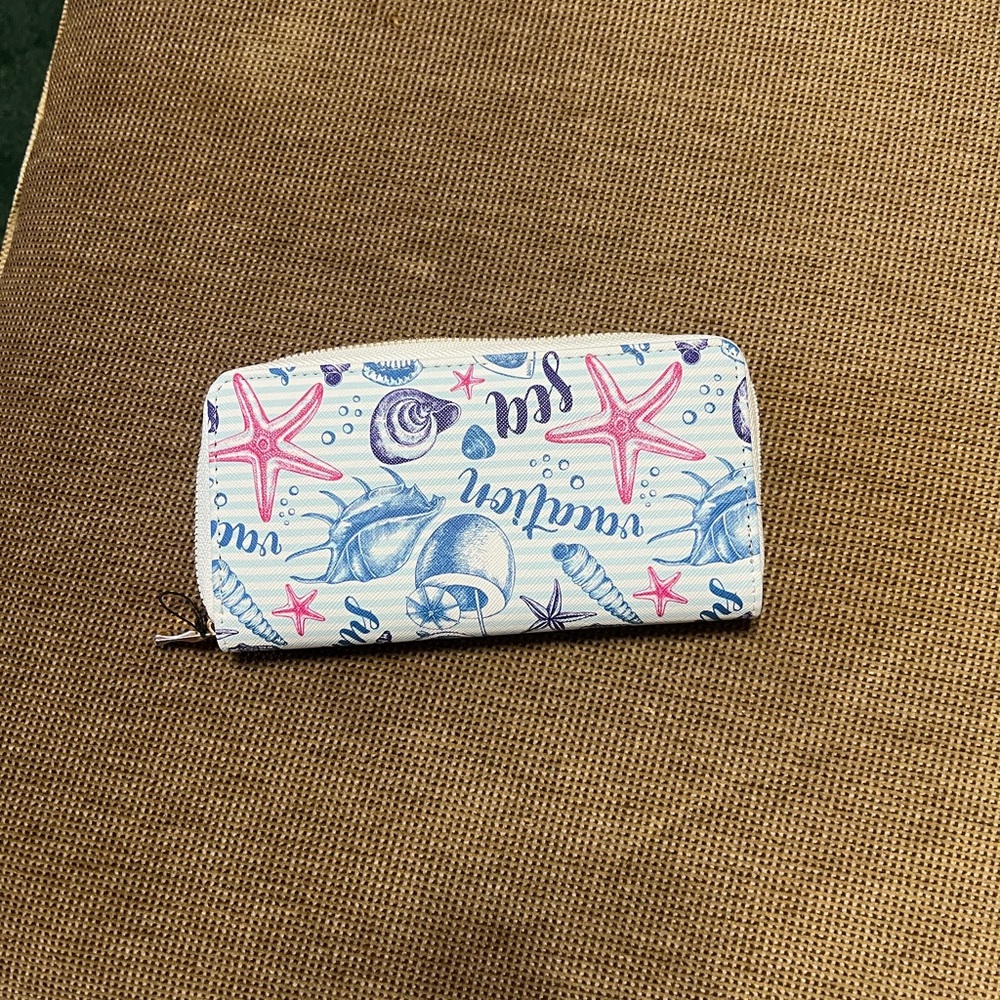 Beach wallet